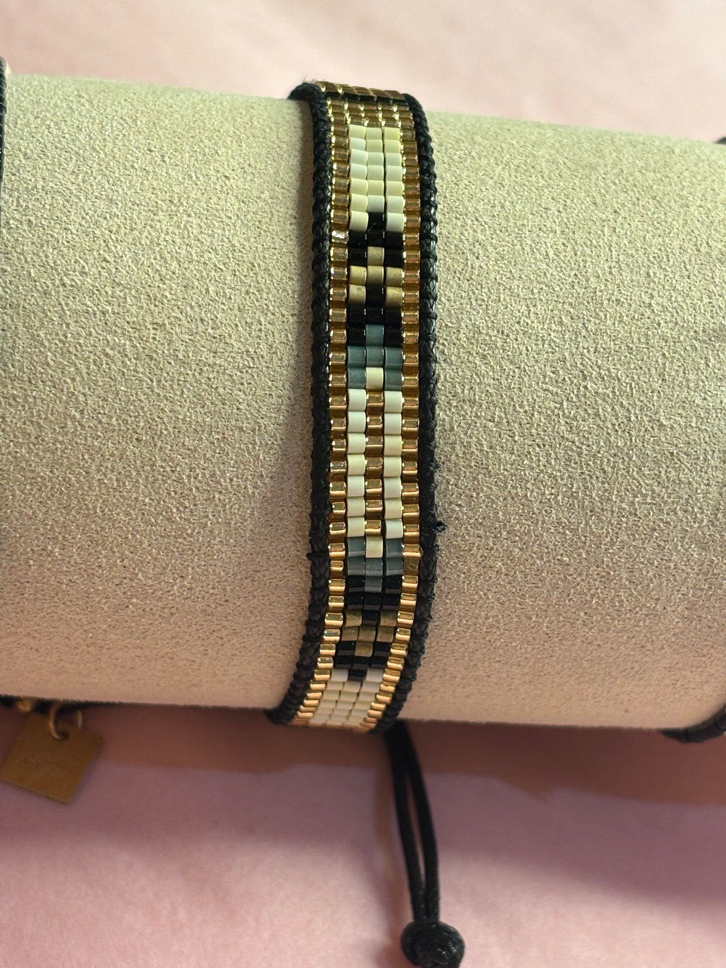 Bracelets noirs