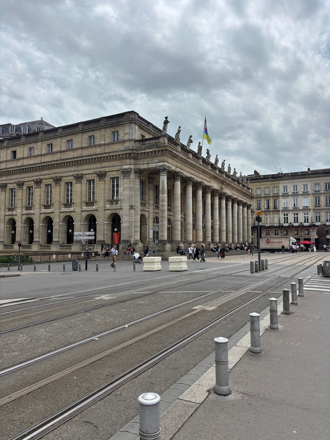 À deux pas de chez nous