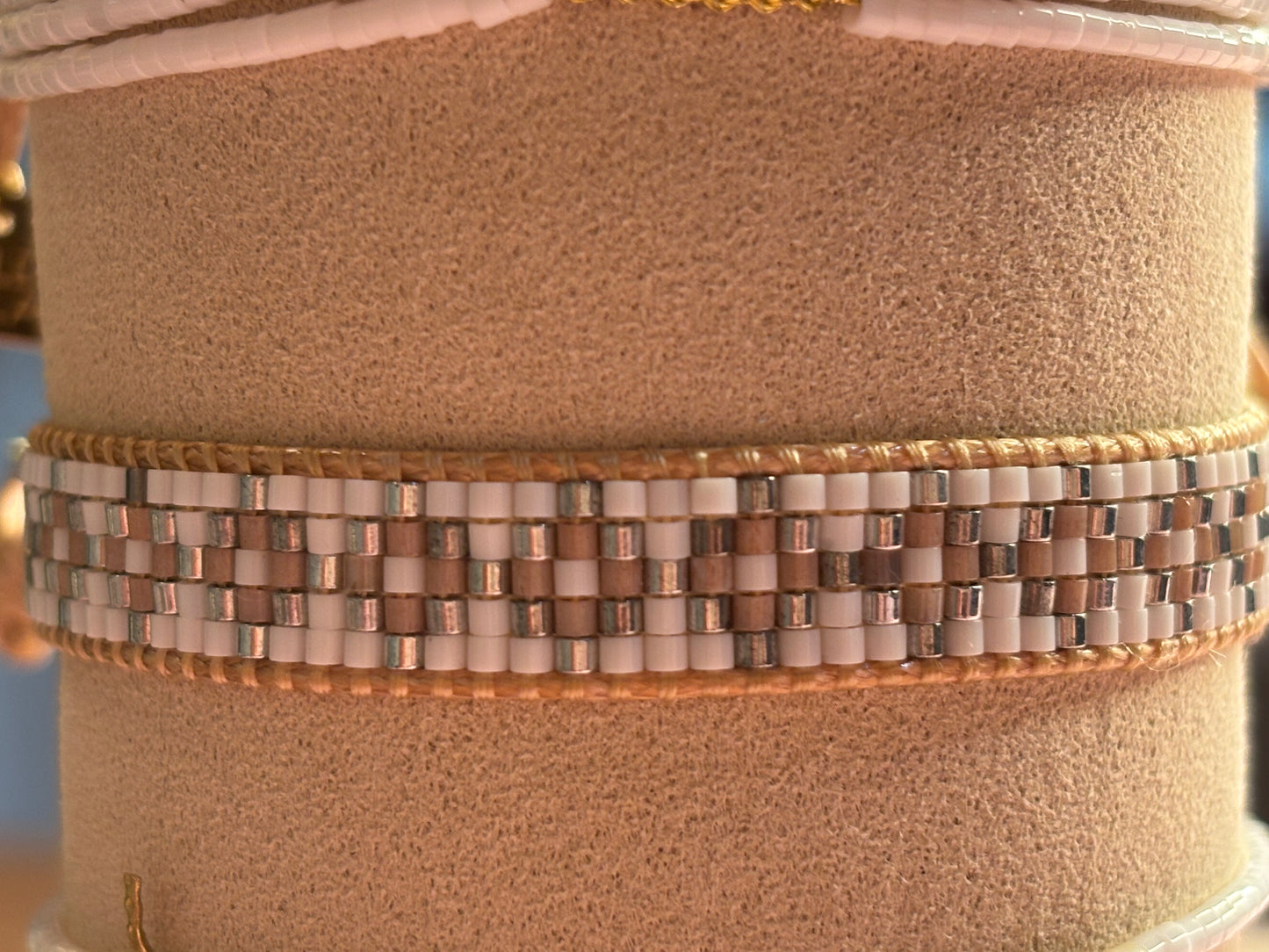 Bracelets blancs