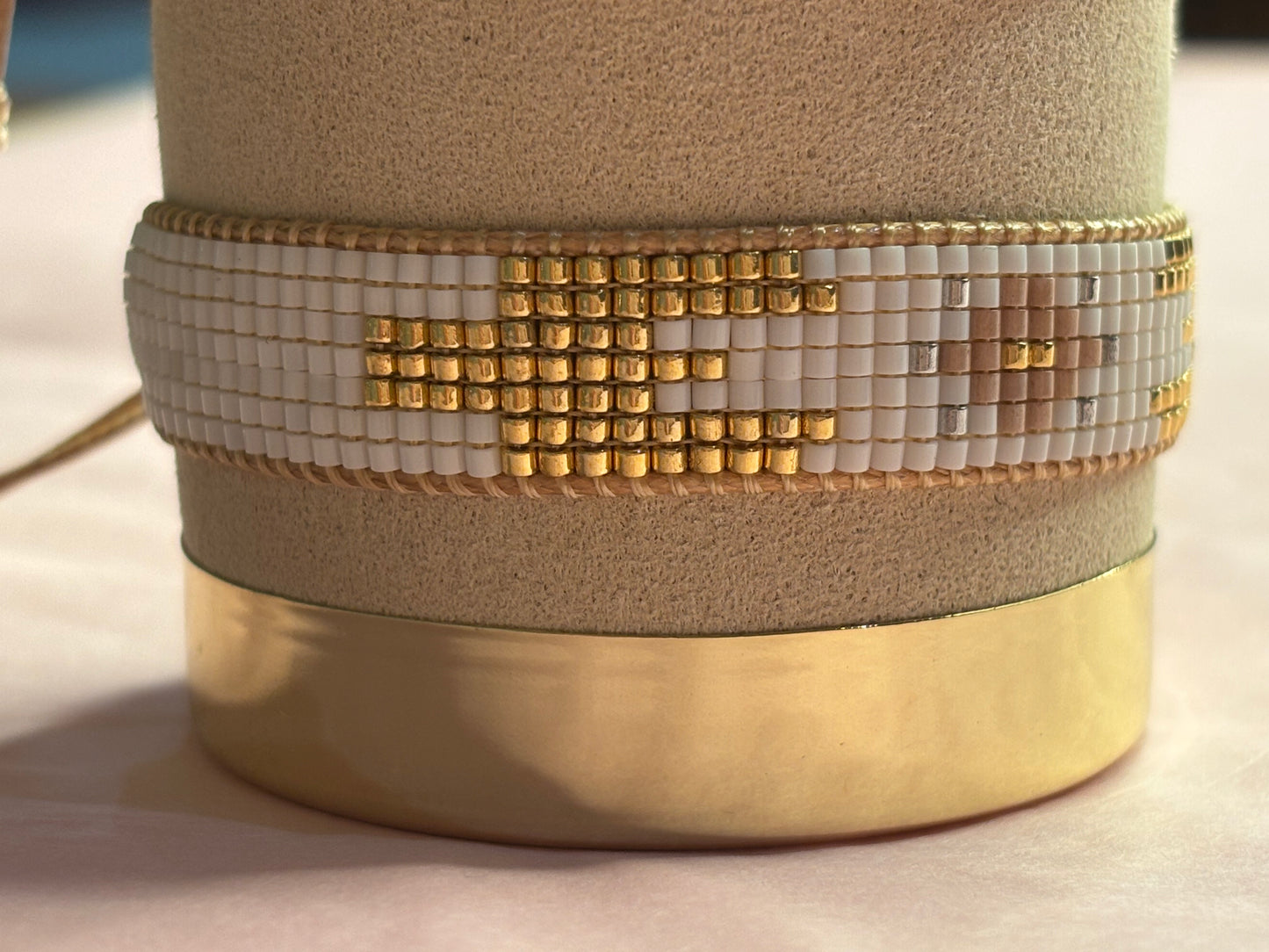 Bracelets blancs
