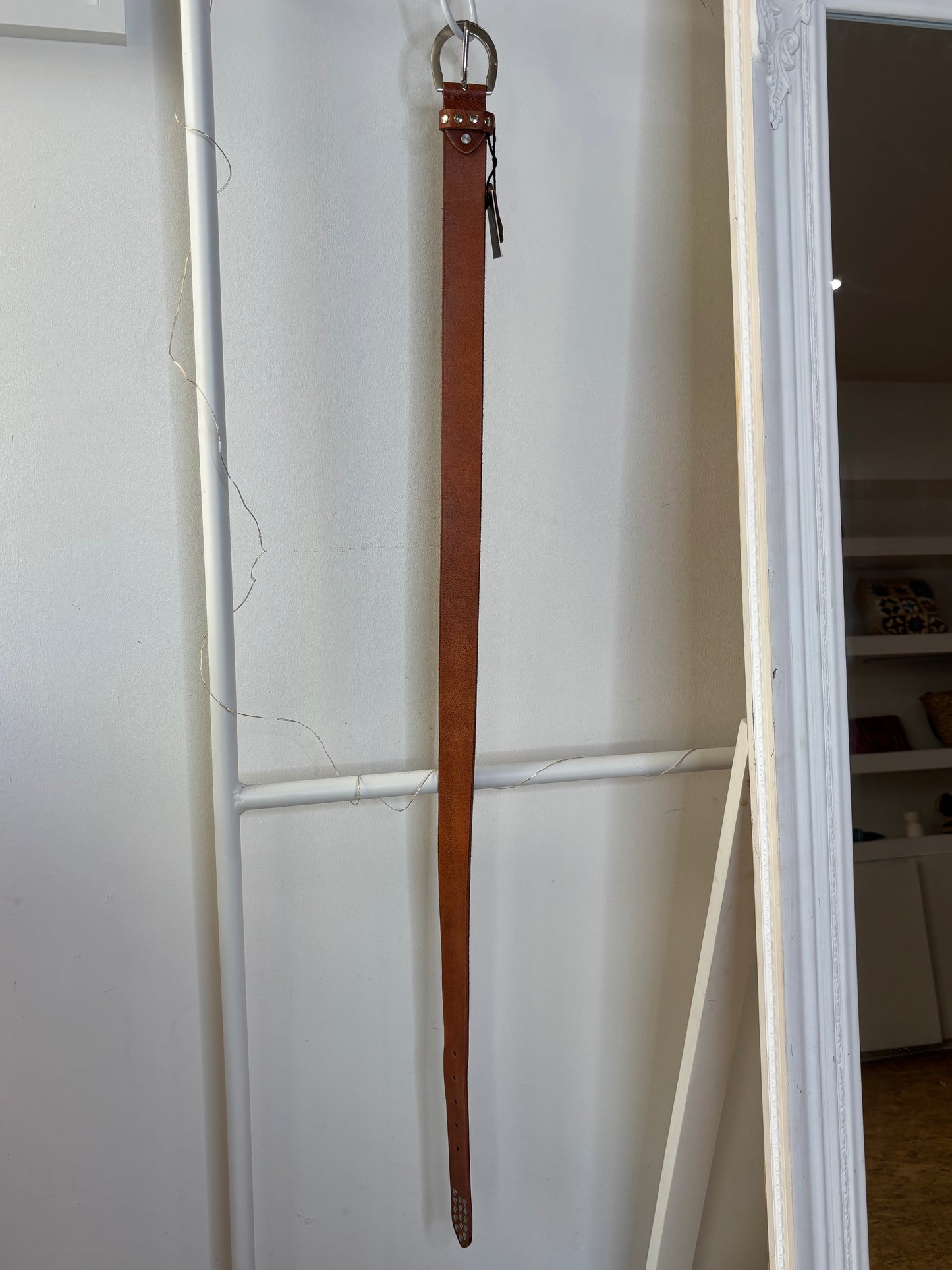 Ceinture marron cloutée